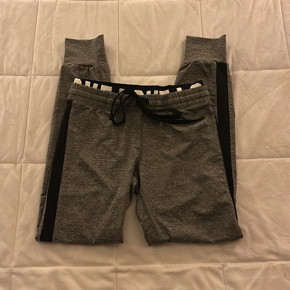 Victoria’s Secret Clothing Bundle - Picture 10 of 13